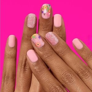 Dashing Diva Bug Off Gel Nail Stickers
